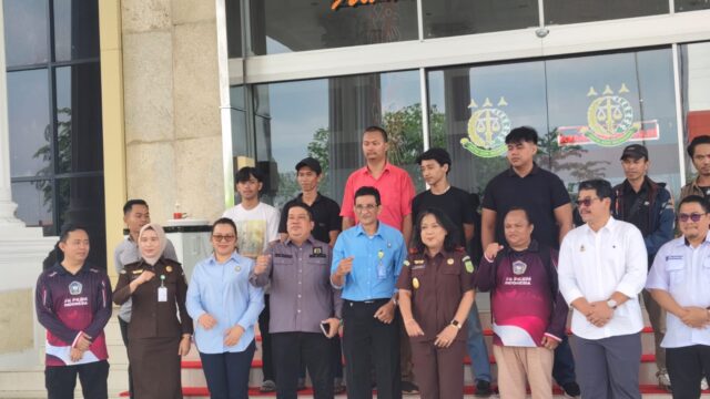 PKBM lepas peserta kerja ke PT Angrinas Palma Nusantara Kejati Kalbar kawal pekerja dan pendidikan
